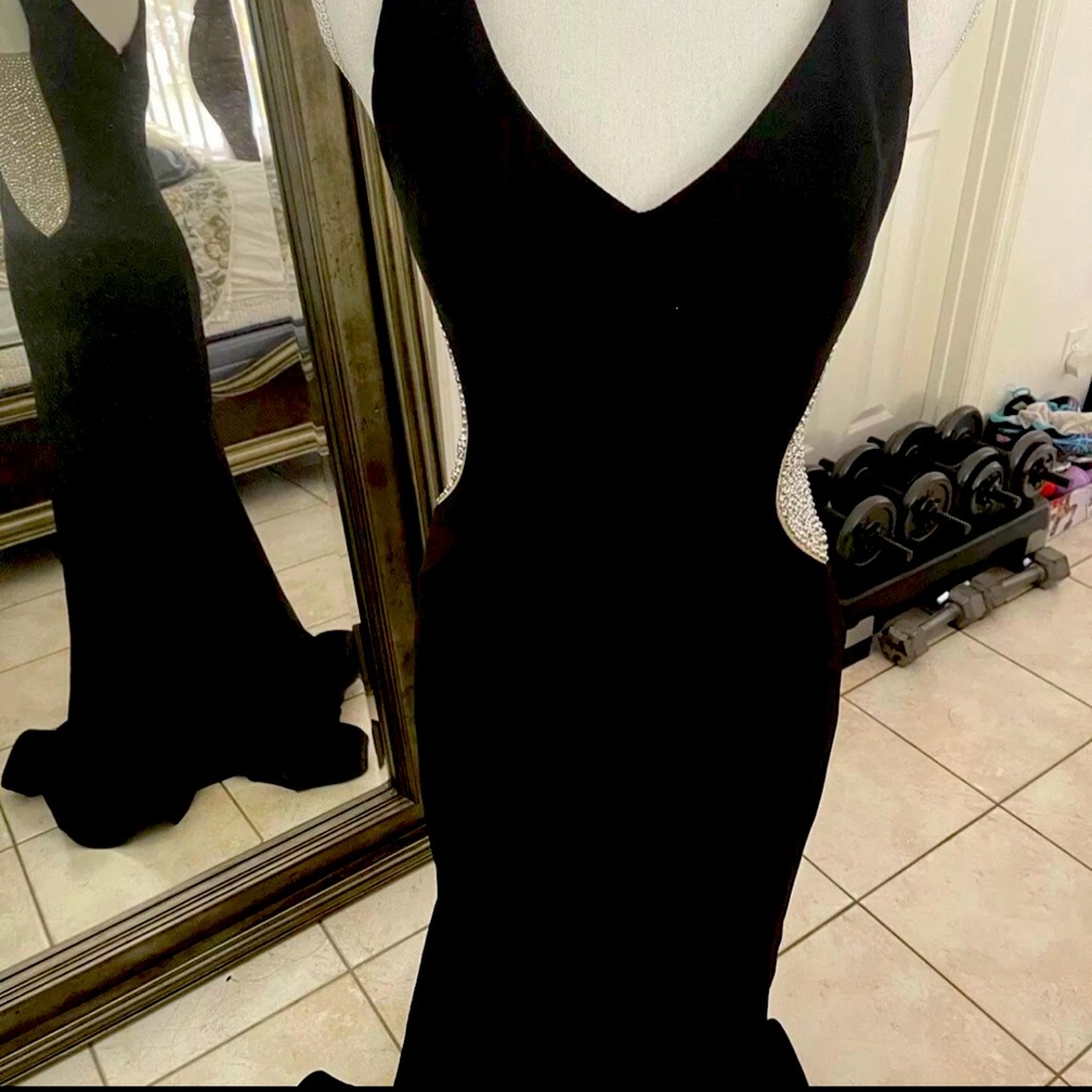 Xscape Sz 4 Long Formal Dress Illusion Cutouts